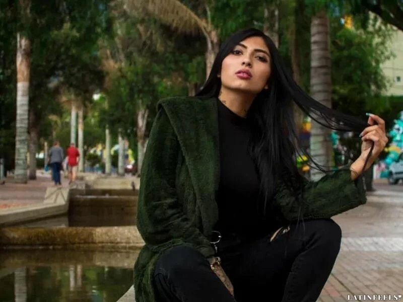 Victoria Profile image 3