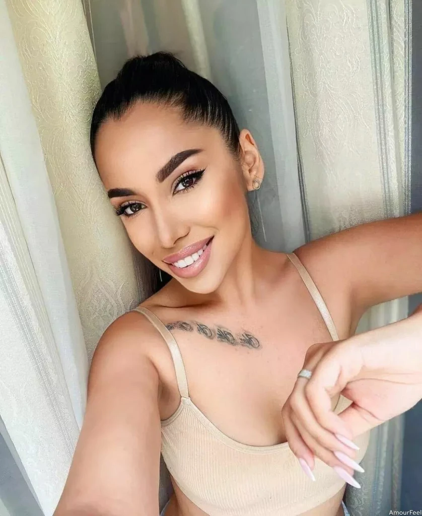 Nina Profile image 1