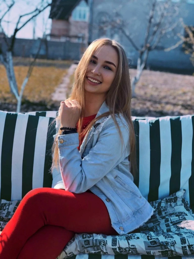 Anzhelika Profile image 2