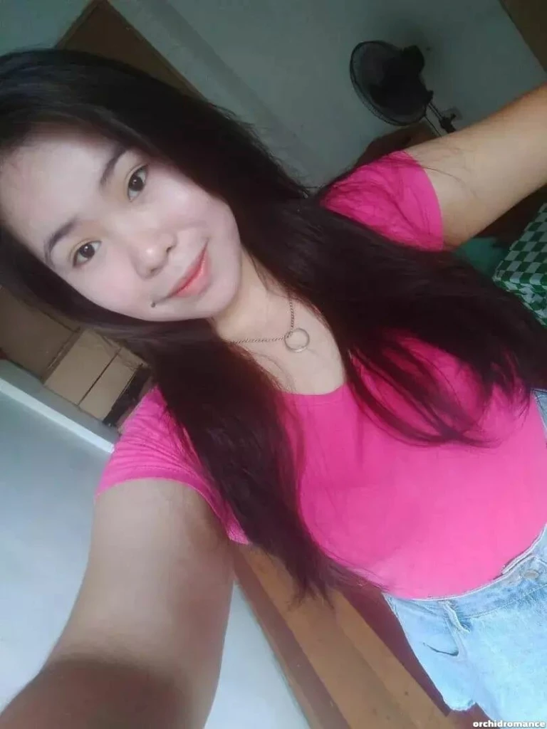 Estur Profile image 2