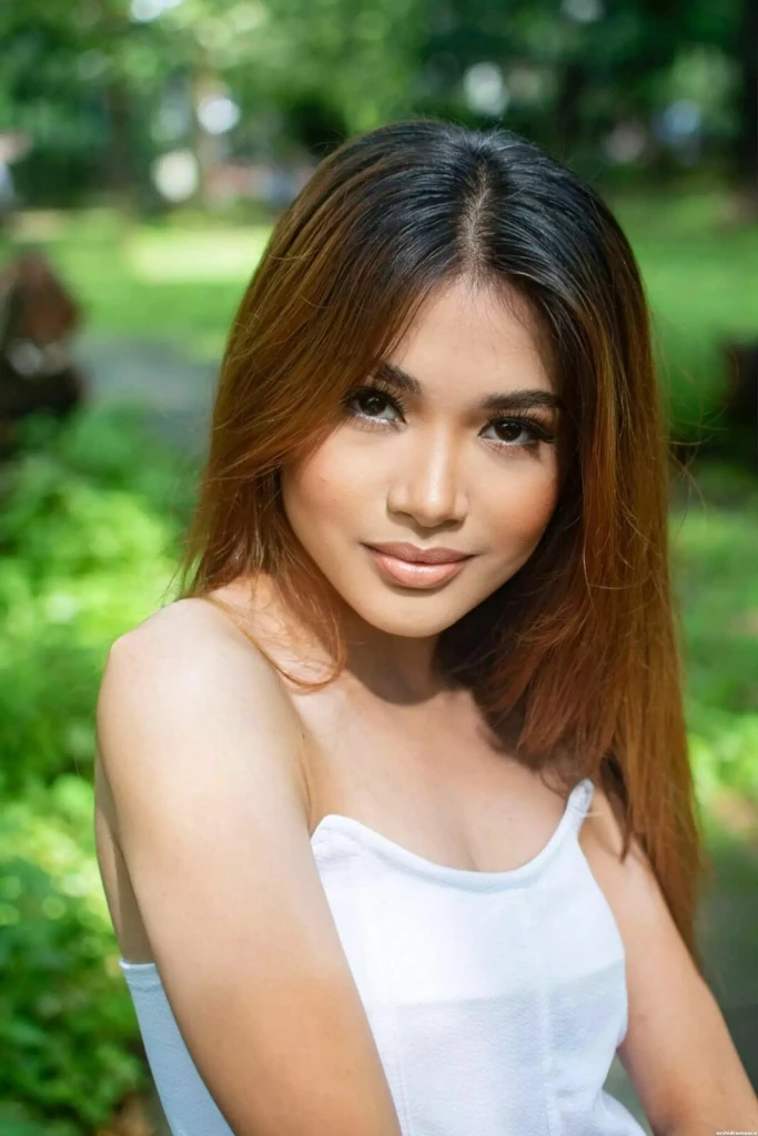 Englis Profile image 2