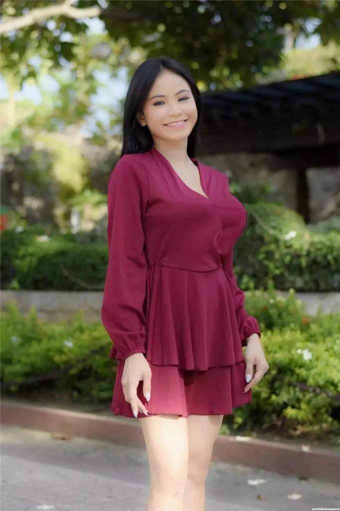 Lyra Mae Profile image 2