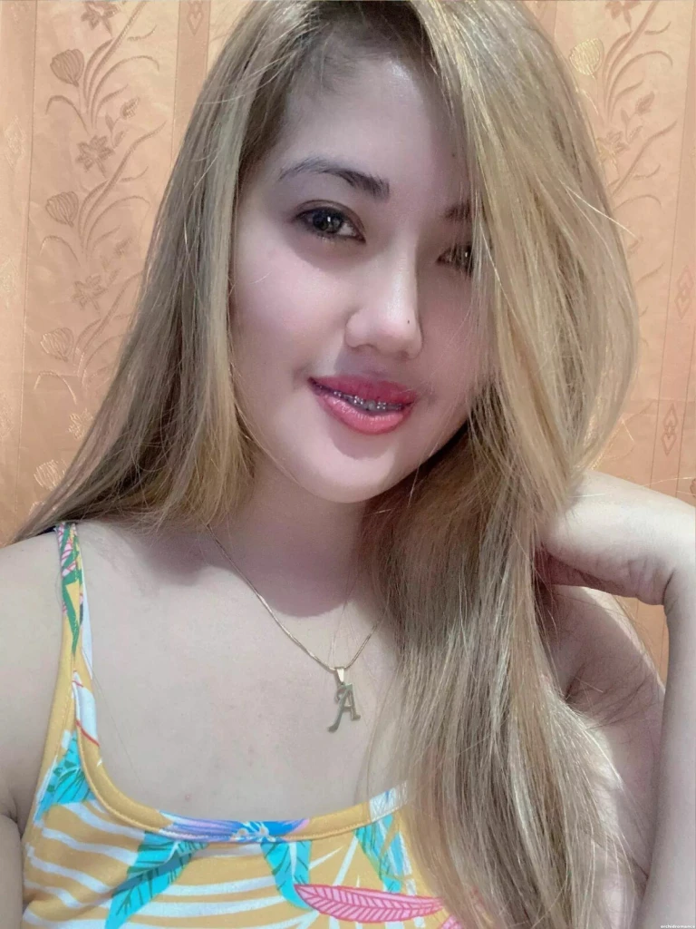 Phine Profile image 3