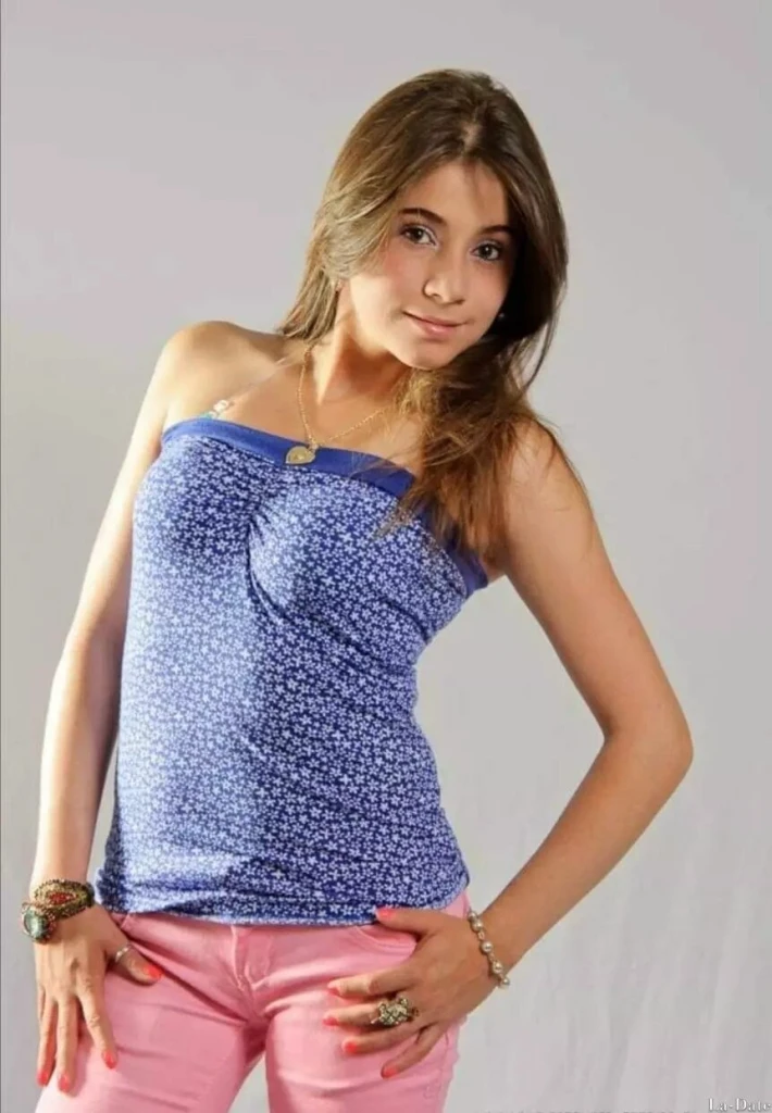 Elisa Profile image 4