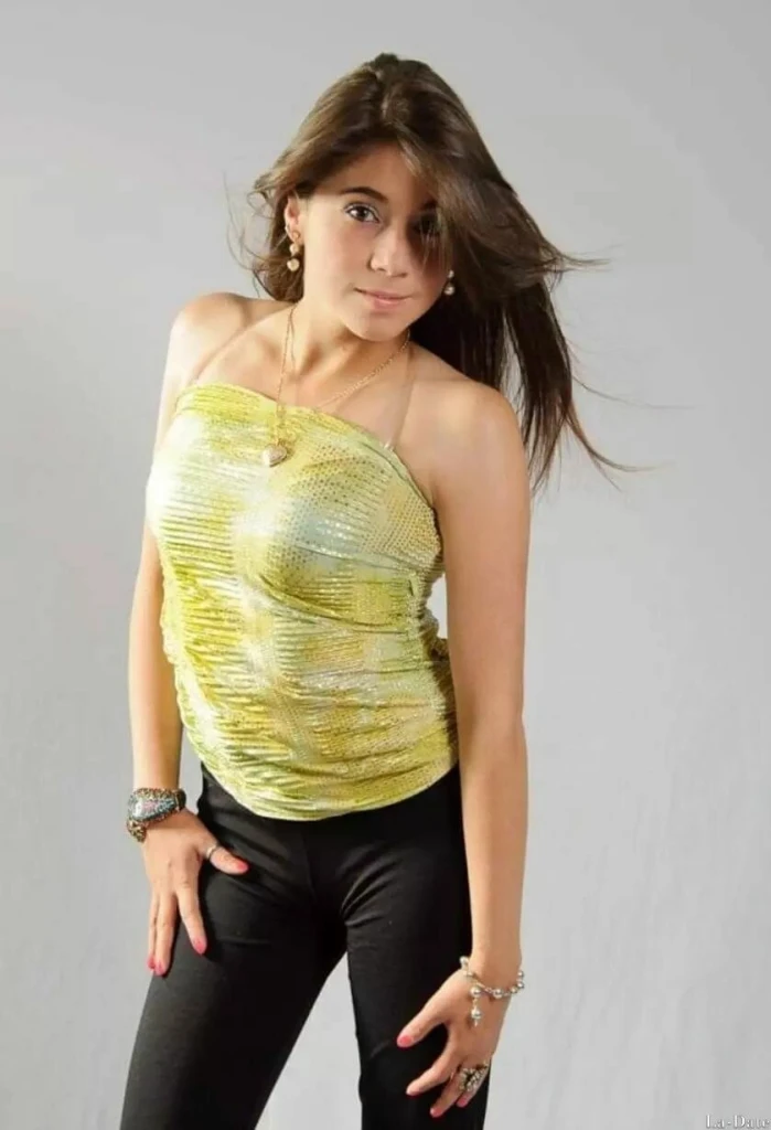 Elisa Profile image 3