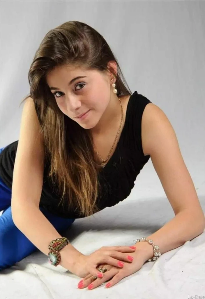 Elisa Profile image 2