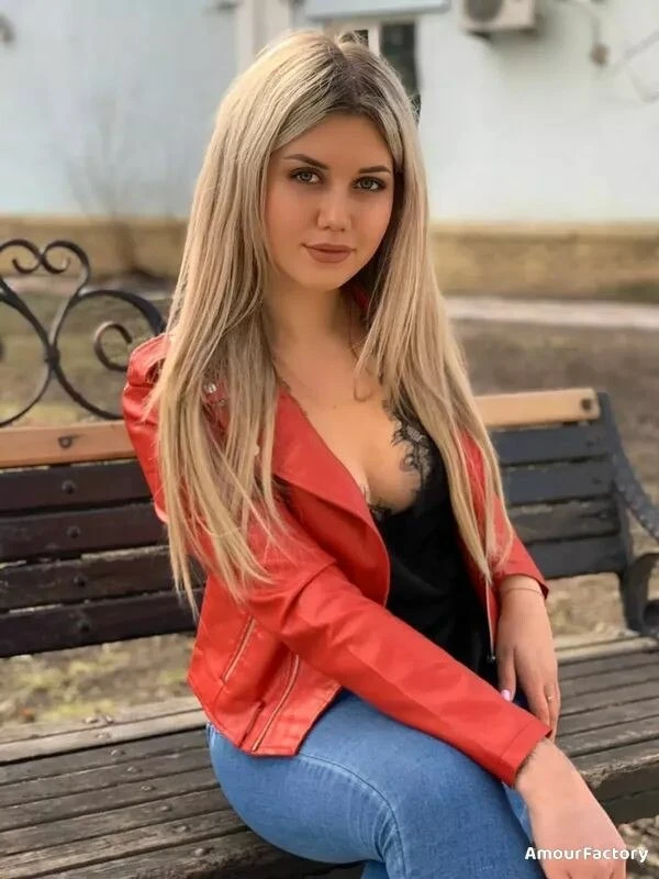 Viktoria Profile image 2