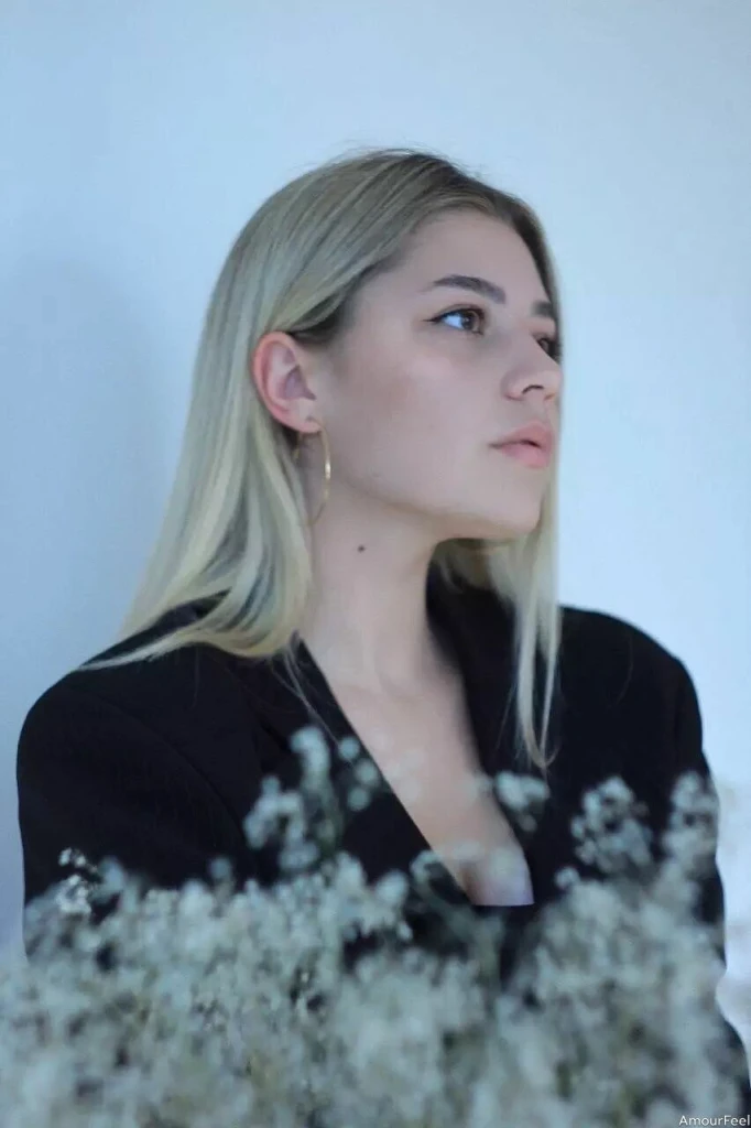 Olesya Profile image 1