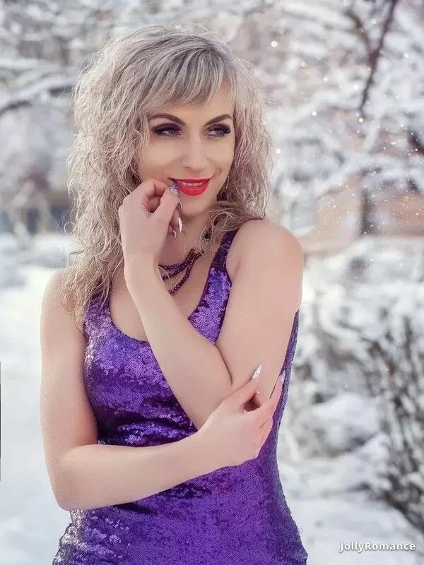 Lolita Profile image 3