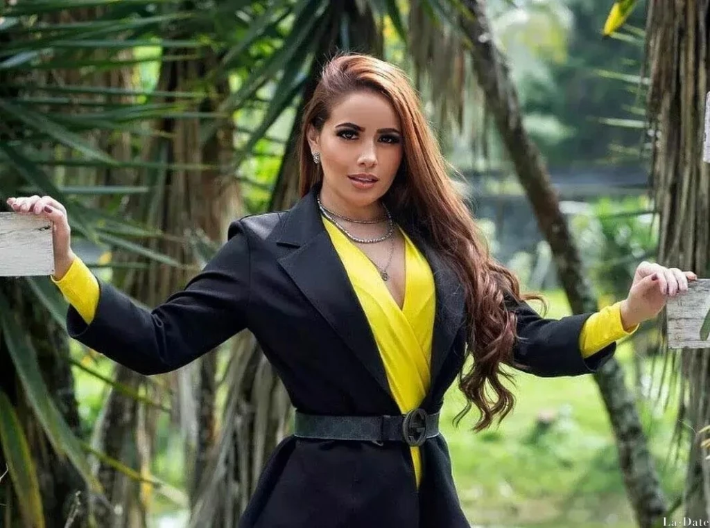 Laura Profile image 1