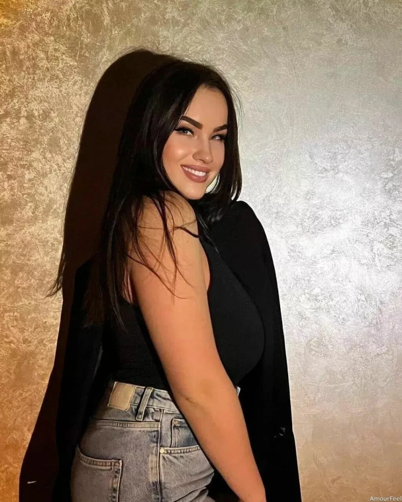 Olena Profile image 4