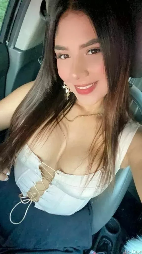 Leidy Profile image 2