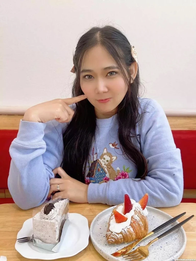 Nicole Profile image 3