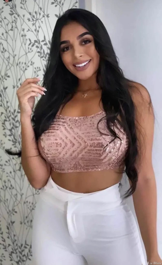 Tania Profile image 3