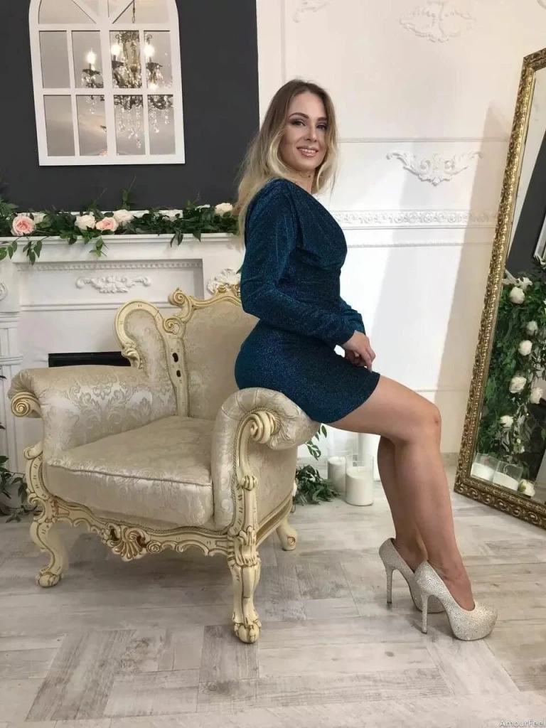 Yana Profile image 4