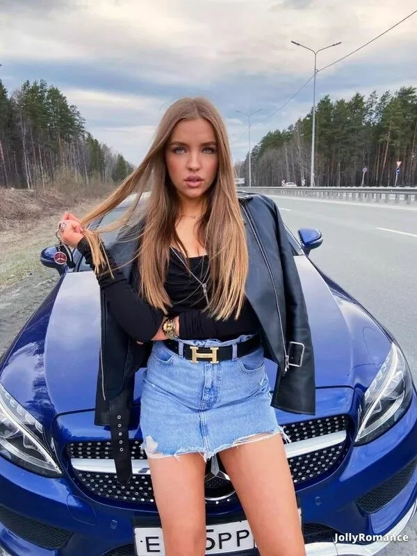 Olesya Profile image 2