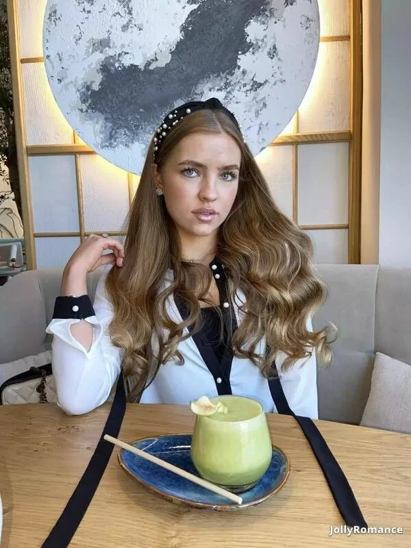 Olesya Profile image 1