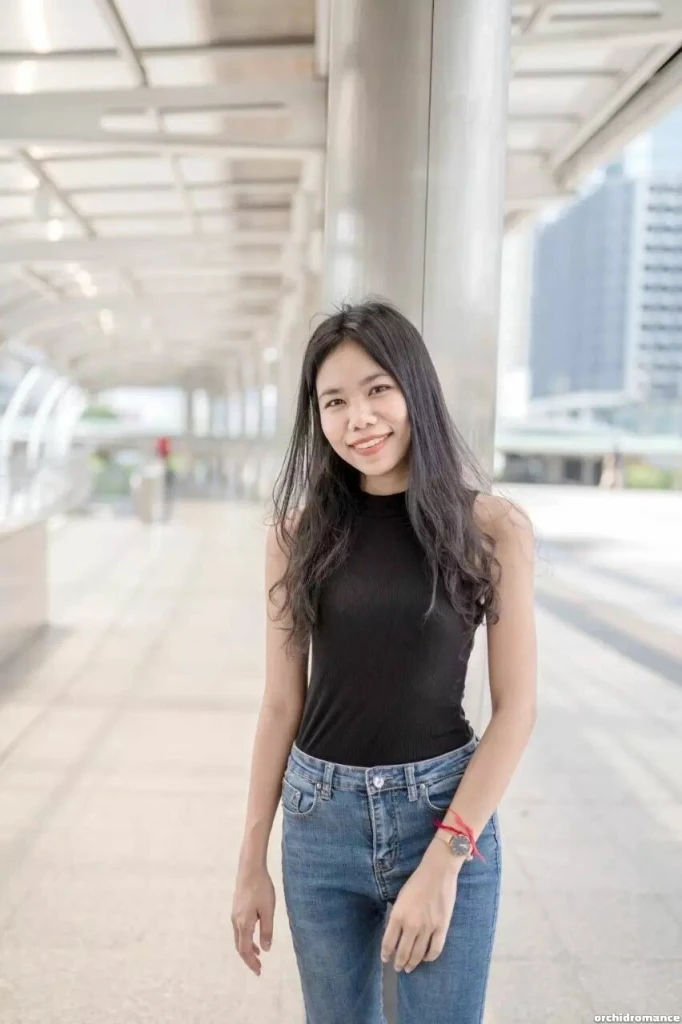 Lolita Profile image 2