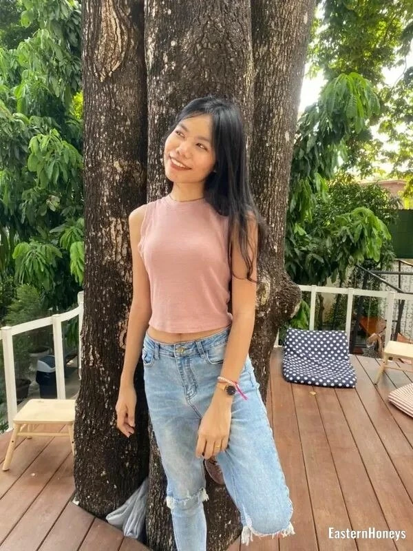 Lolita Profile image 3