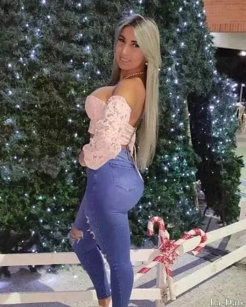 Carla Profile image 4