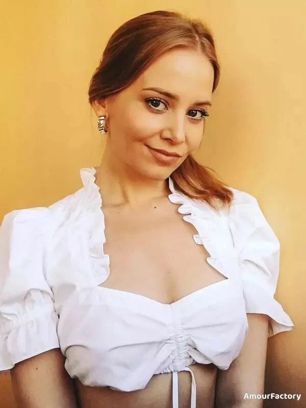 Anna Profile image 4