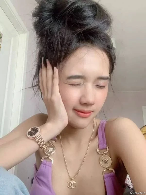 Parichat Profile image 2