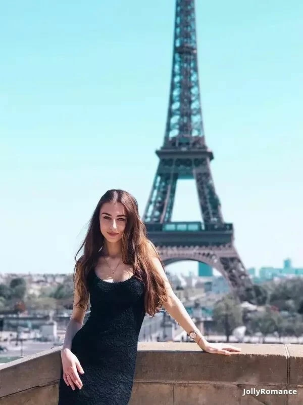 Julia Profile image 1
