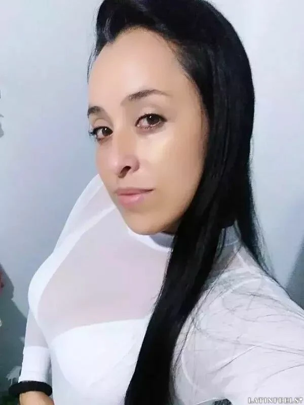 Laurin Profile image 1