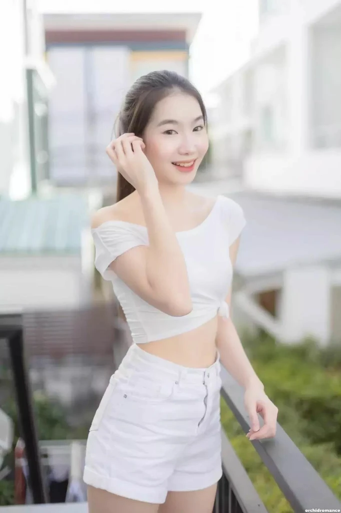 Collypink Profile image 1