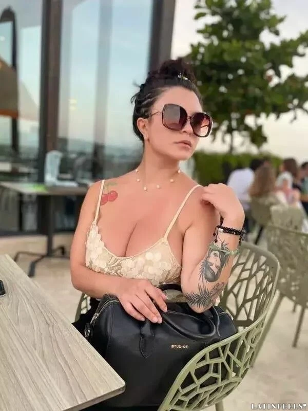 Adriana Profile image 2