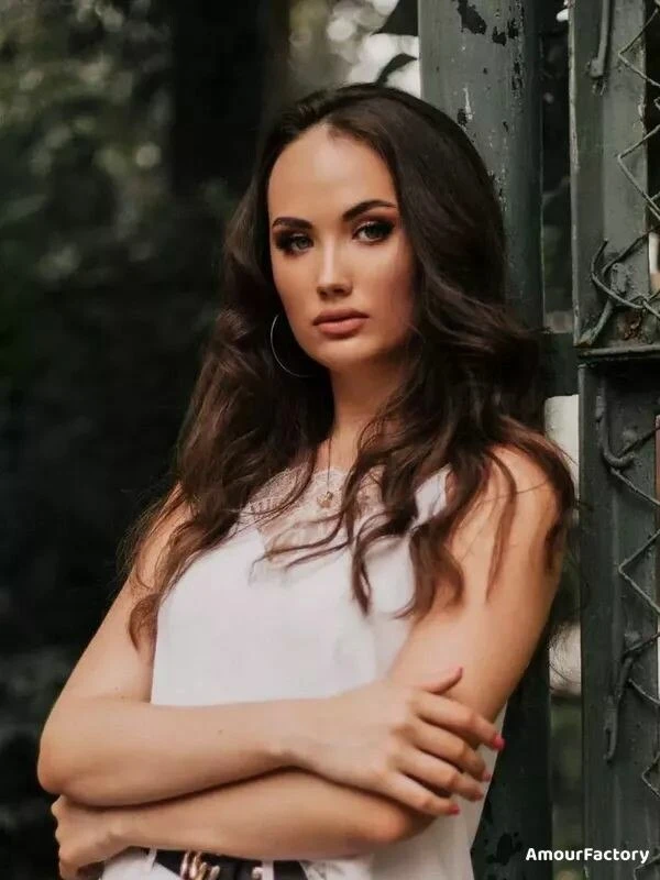 Anna Profile image 2