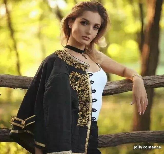 Oksana Profile image 2