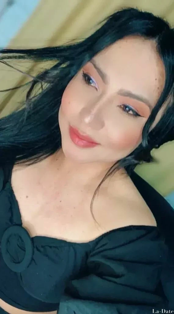 Luisa Fernanda Profile image 1