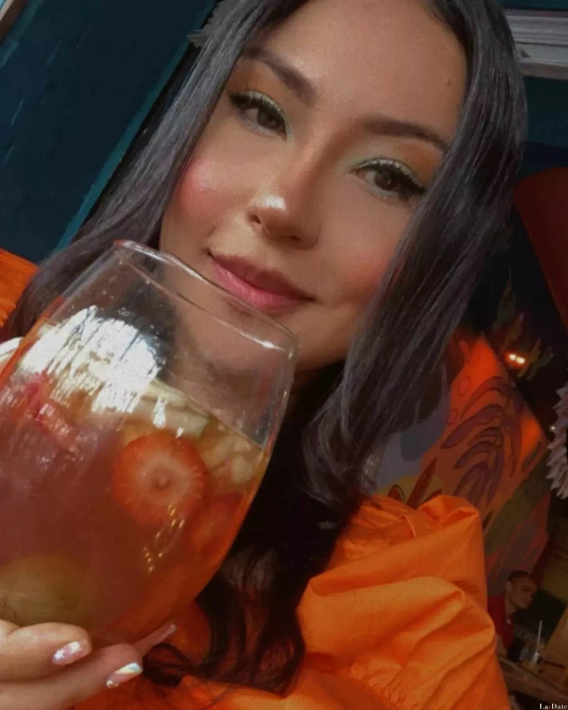 Luisa Fernanda Profile image 3