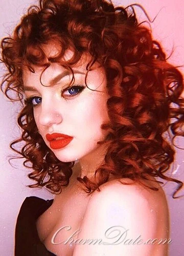 Anna Profile image 2