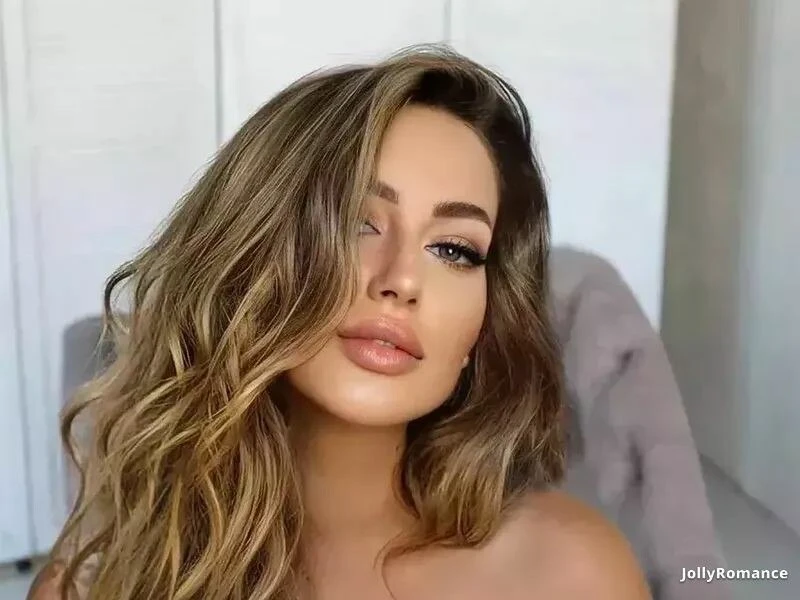 Sabina Profile image 3