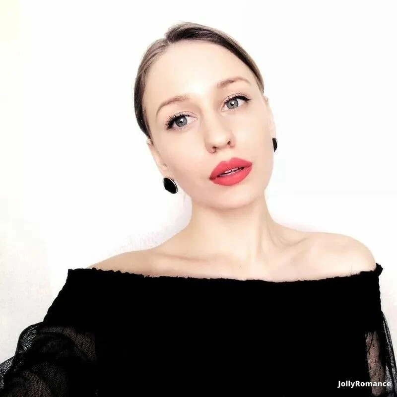 Kristina Profile image 4