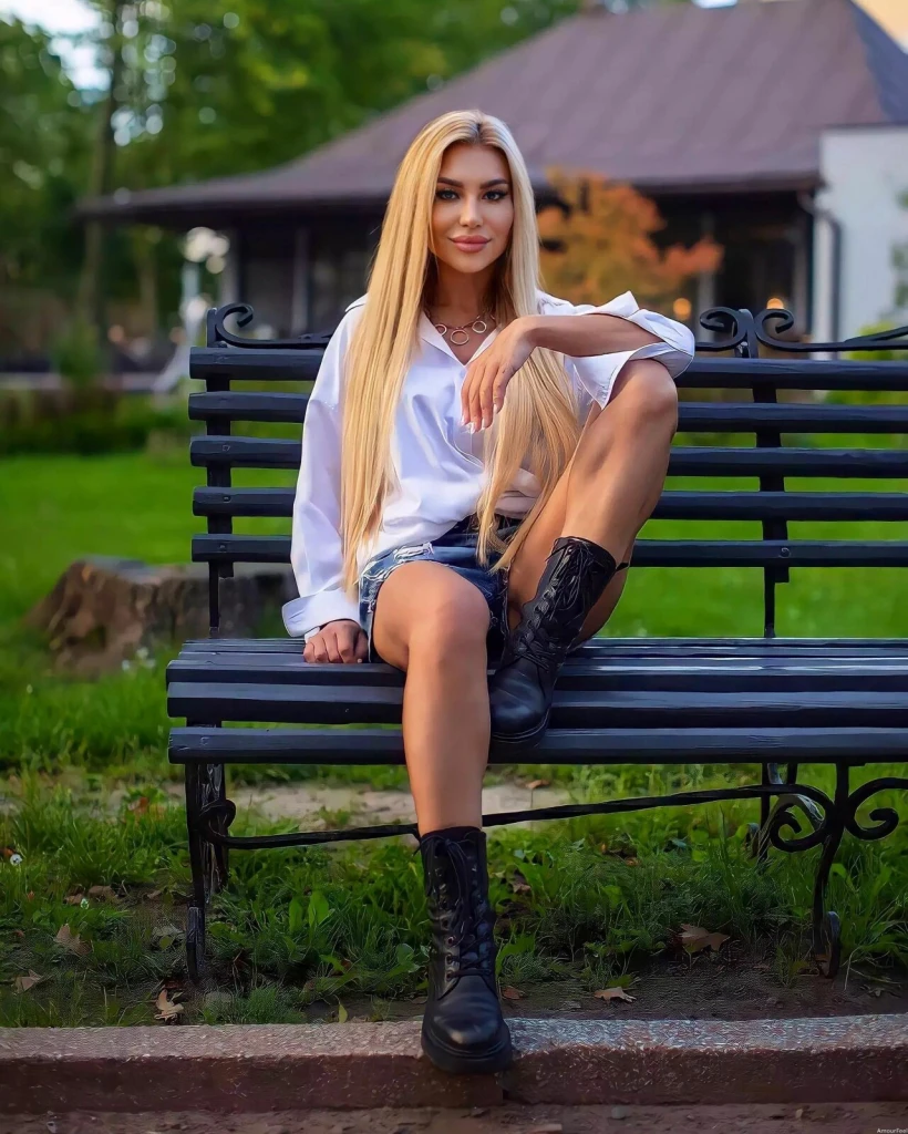 Angelina Profile image 1