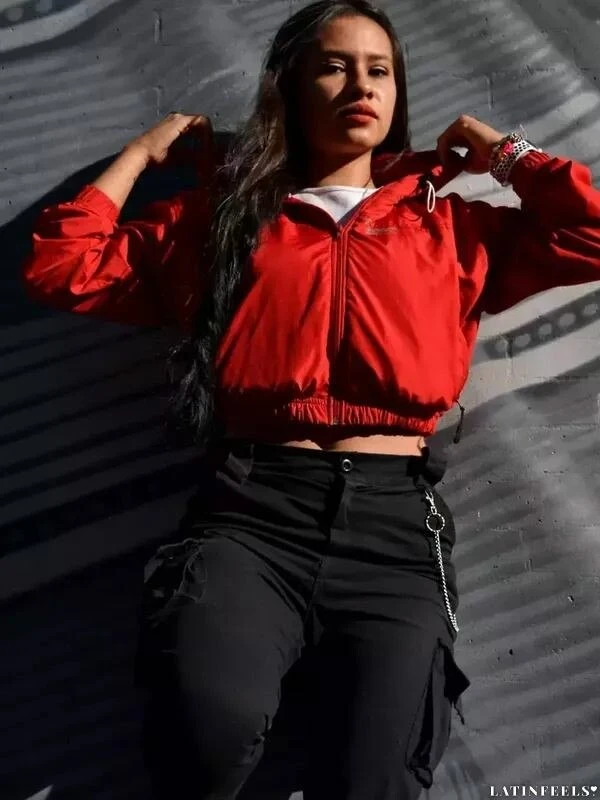 Laura Profile image 3