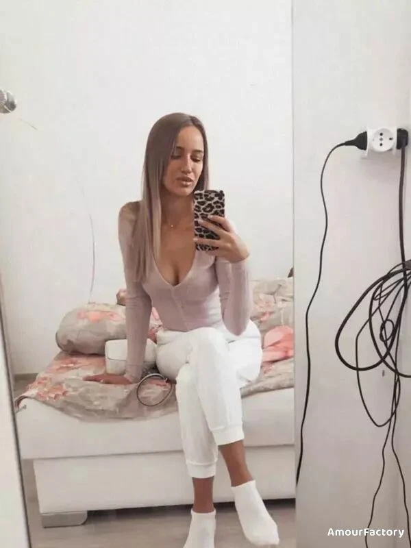 Olesia Profile image 1