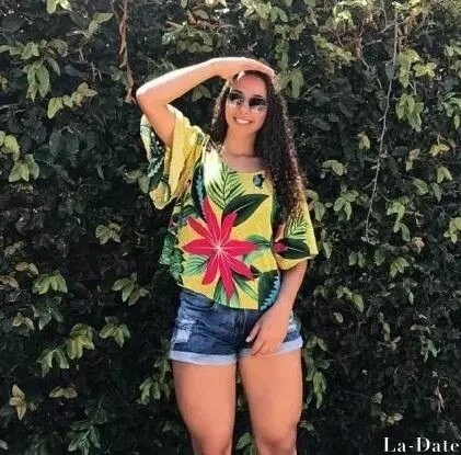 Carolina Profile image 3