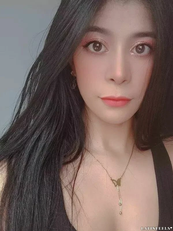 Vivian Profile image 2