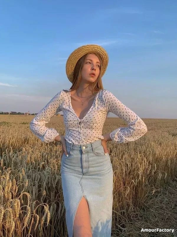 Anna Profile image 2