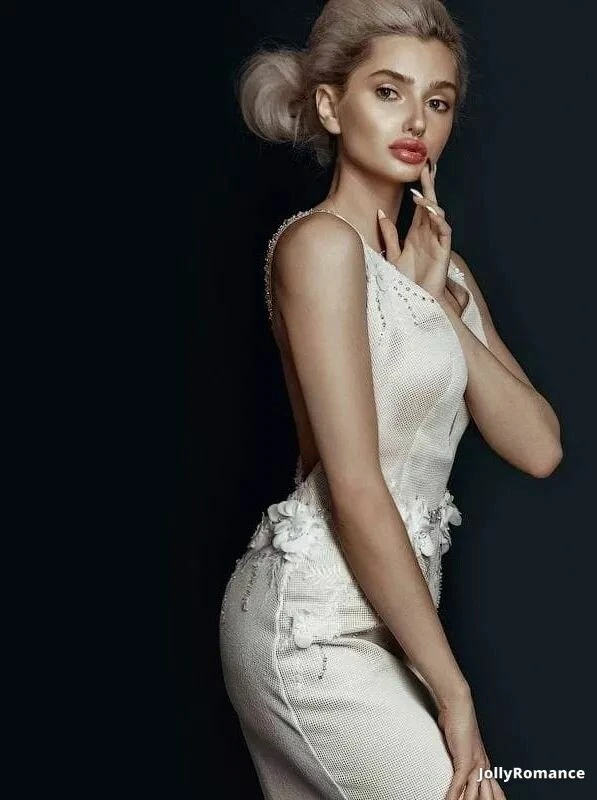 Anna Profile image 1