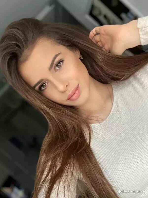 Victoria Profile image 2