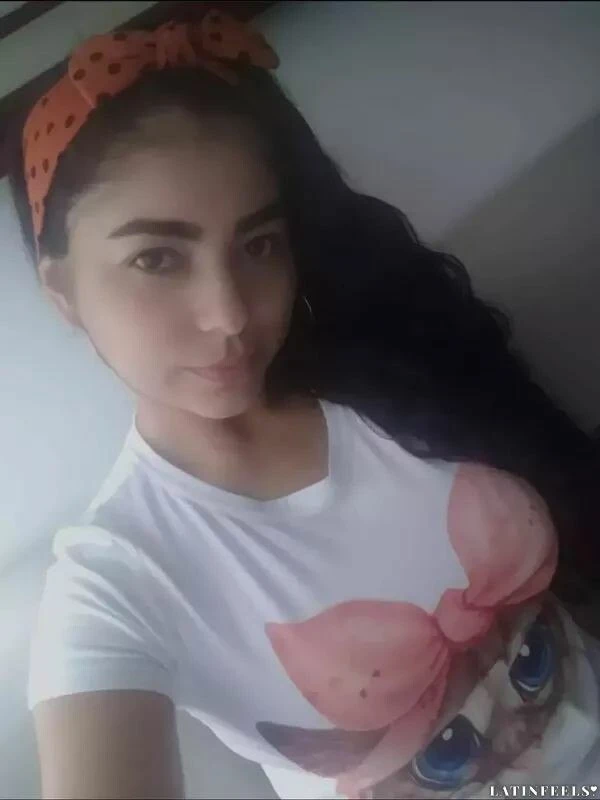 Valeria Profile image 1