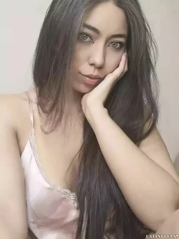 Claudia Profile image 2