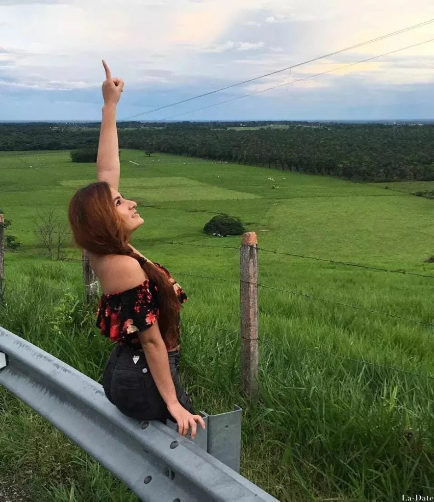 Alicia Profile image 3