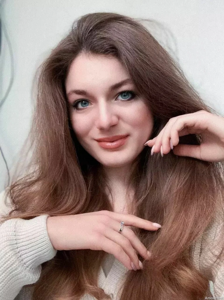 Olena Profile image 3