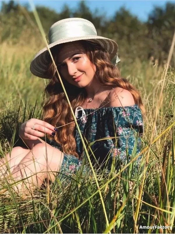 Alina Profile image 2